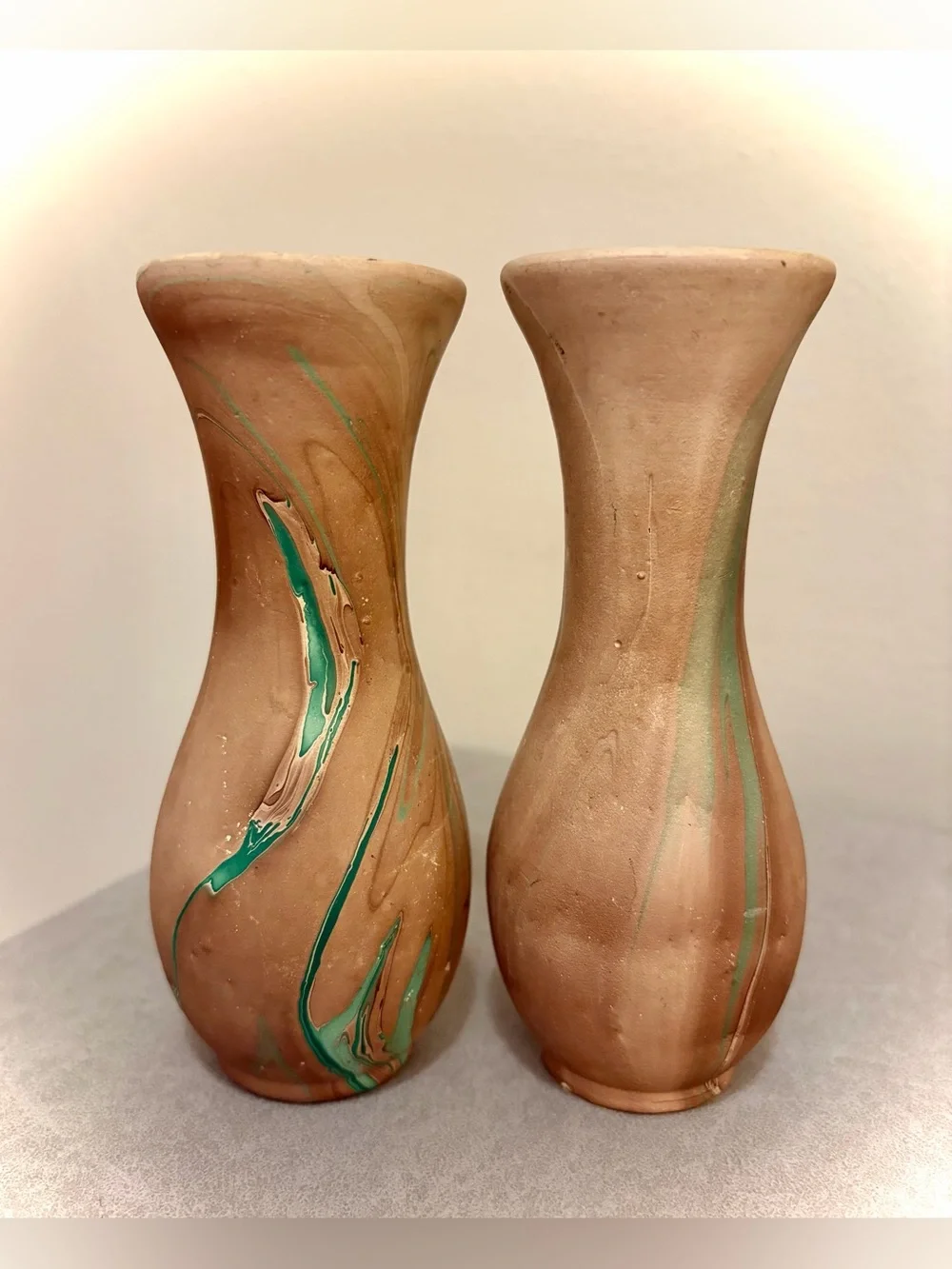 Garden of The Gods Colorado Marbled Green Brown Pottery Vases Set of 2 VTG 5 1/4